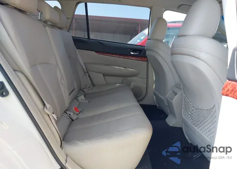 2011 Subaru Outback 3.6R Limited из США, поврежденный, VIN 4S4BRDLC0B2387597